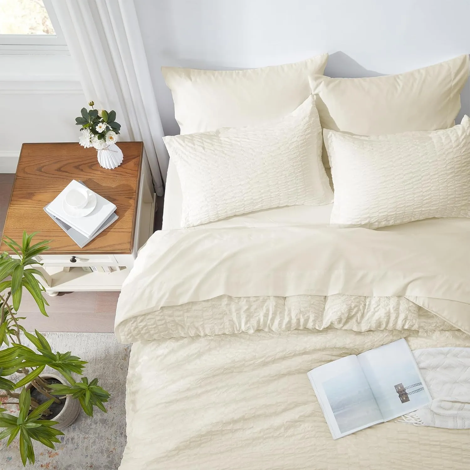 Zzlpp Queen Comforter Set 7 Pieces, Pale Yellow Seersucker Bed in a Bag with Comforter, 2 Pillow Shams, 2 Pillowcases, 1 Flat Sheet, 1 Fitted Sheet